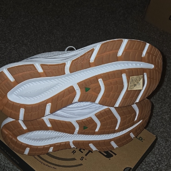 New Skechers Edge Ride Vegan White Mens Sneakers Size 9 Extra Wide - Picture 10 of 12